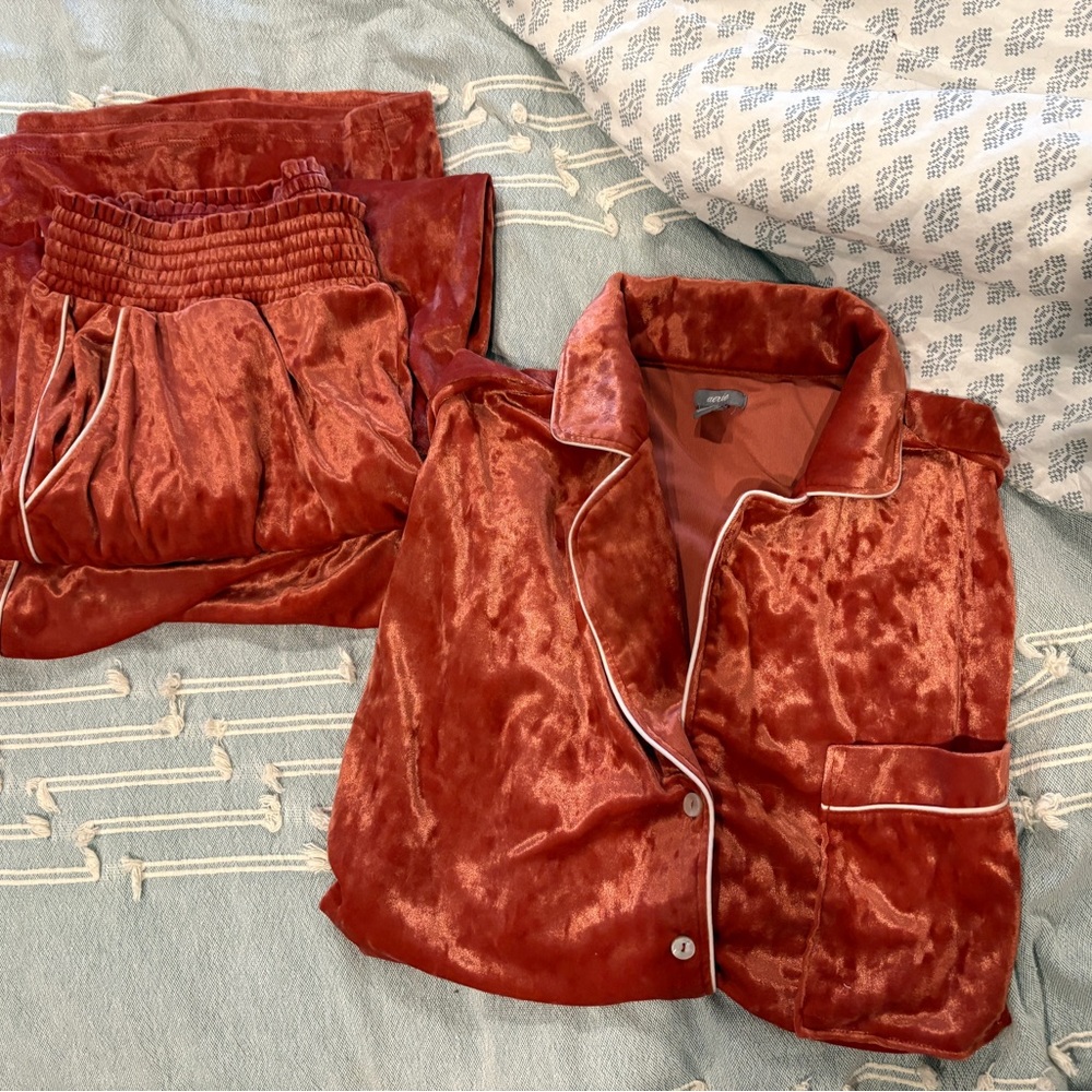 aerie Velvet Pajama Set in Rust Red with White Piping